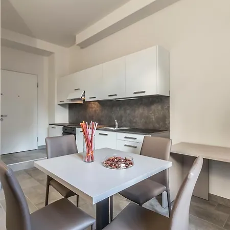 Marconi Apartment *