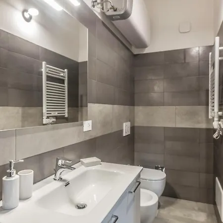 Marconi Apartment