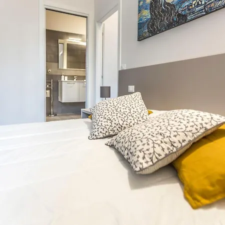 Marconi Apartament *